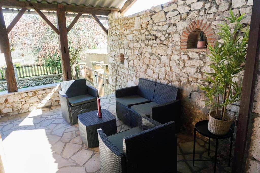 Holiday home Maison De Village Perigourdin Bouniagues